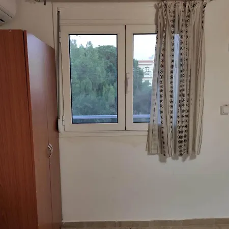 Johnny's Kalamáki